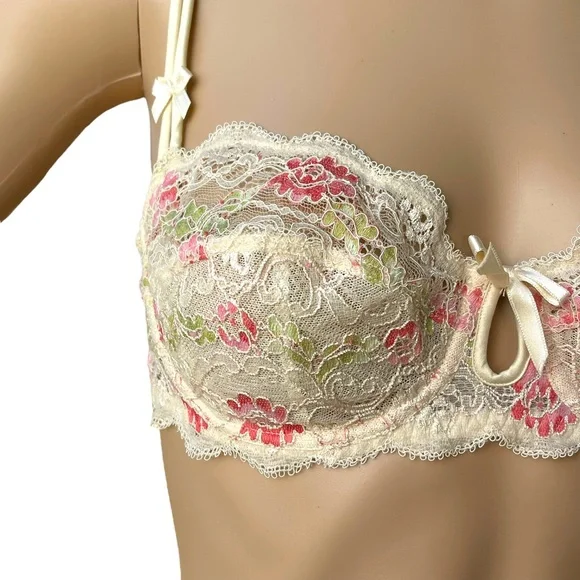 Vintage 90s Lise Charmel cream pink & green lacy bra - Picture 2 of 11